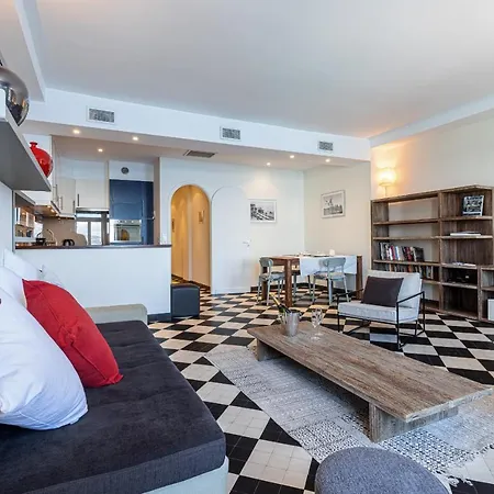 Outstanding View - Large 1 Bdr With Ac Apartamento *