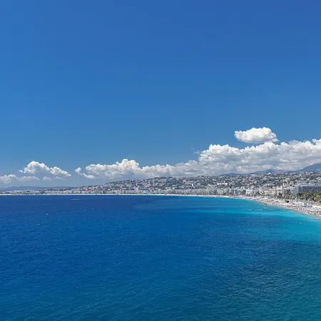 Outstanding View - Large 1 Bdr With Ac Apartamento