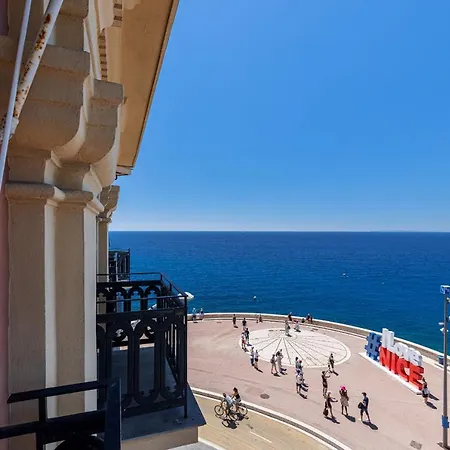 Outstanding View - Large 1 Bdr With Ac 尼斯