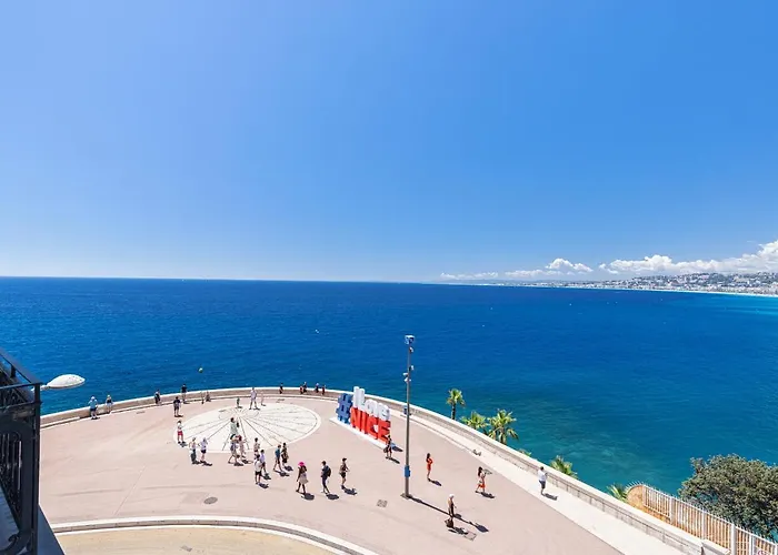 Outstanding View - Large 1 Bdr With Ac Апартаменты *
