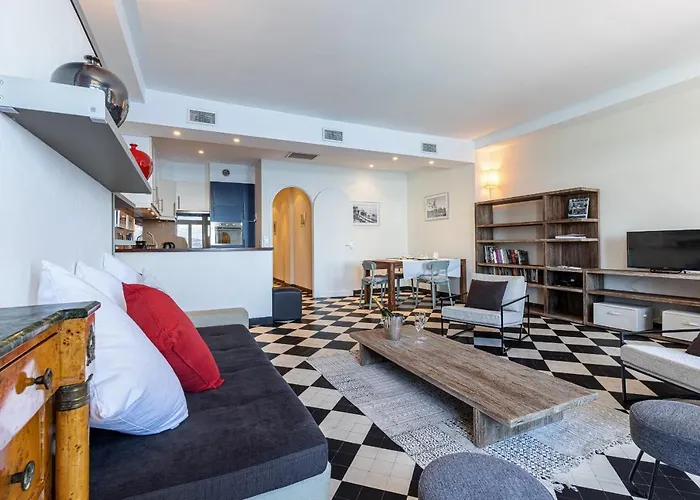 Outstanding View - Large 1 Bdr With Ac Apartman *